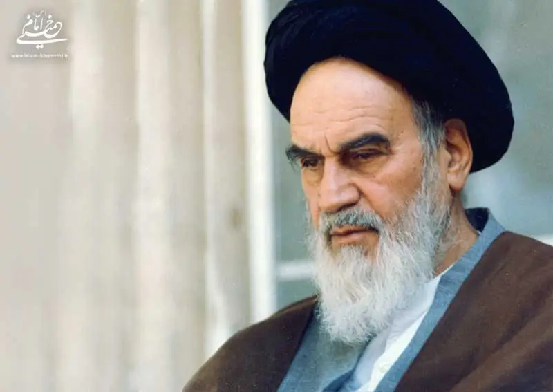 Imam Khomeini: Berhati-hatilah kalau Anda Ditokohkan di Masyarakat